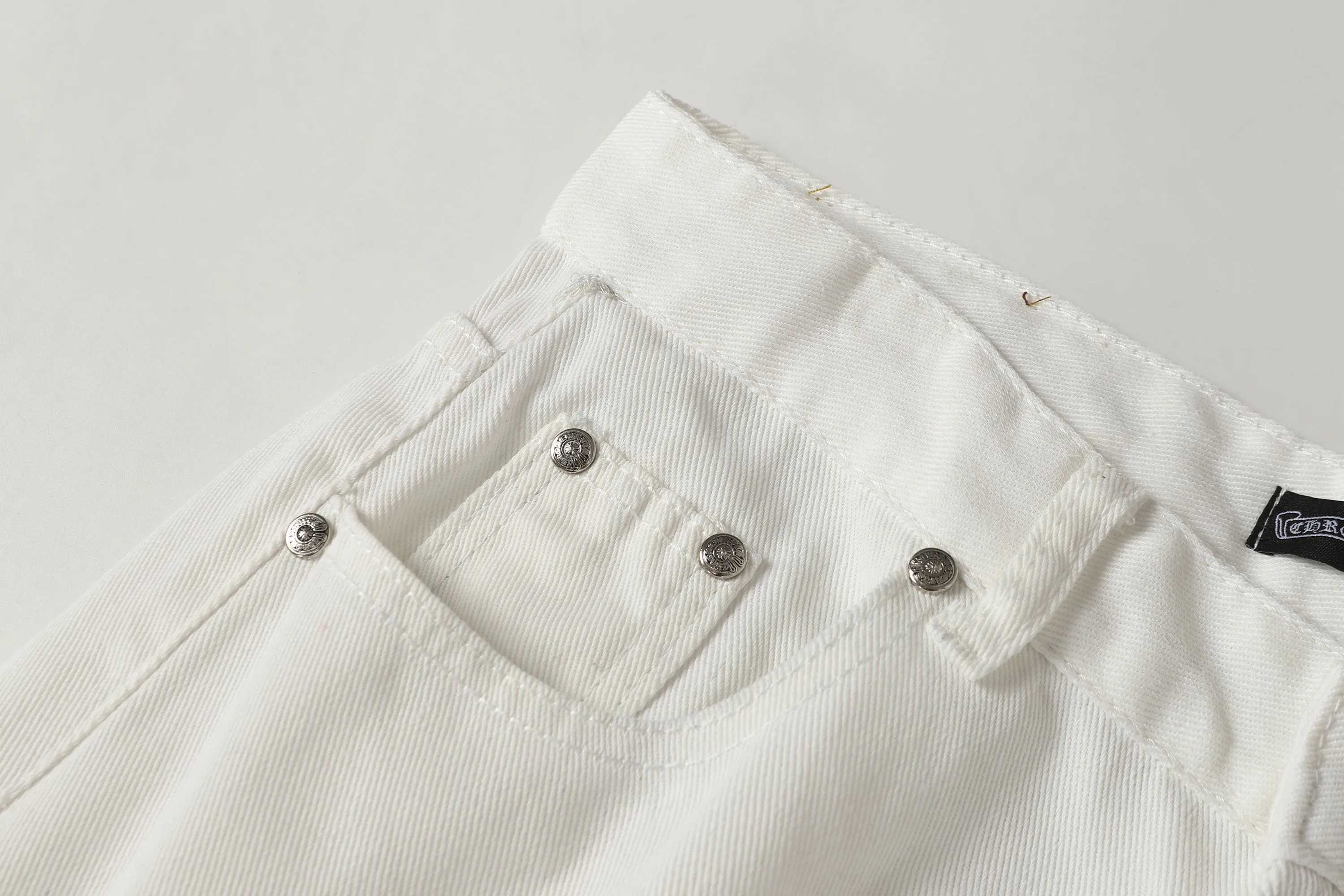P270 Chrome Hearts/Chrome Hearts 25ss Classic White Cow Series Colored Leather Cross Washed Color Cloth Uniform Denim Trousers for Men and Women Color: Picture Color Code Number: 28-36